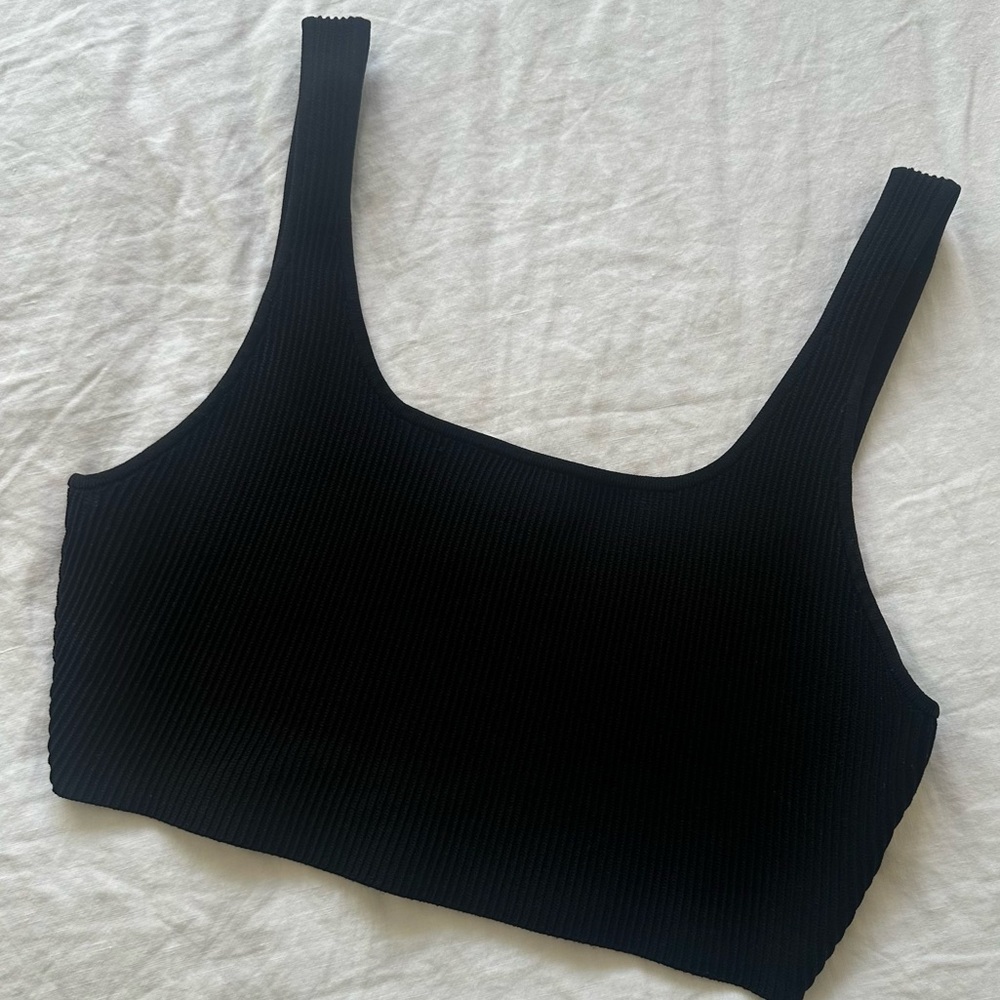 Aritzia Babaton Sculpt Knit Top in Black
